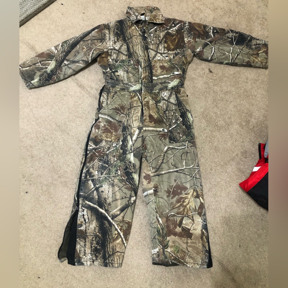Kids camo full insulated bodysuit.